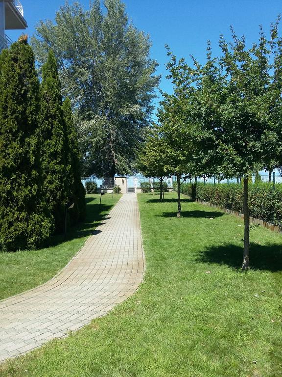 Lakeside Family Apartment Siófok Habitación foto